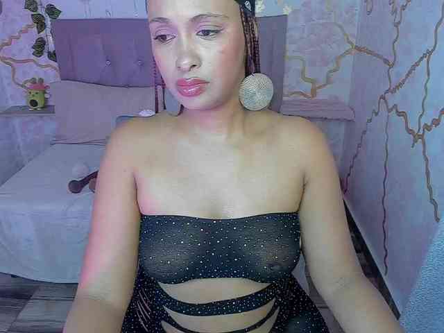 MelodyDhh webcam