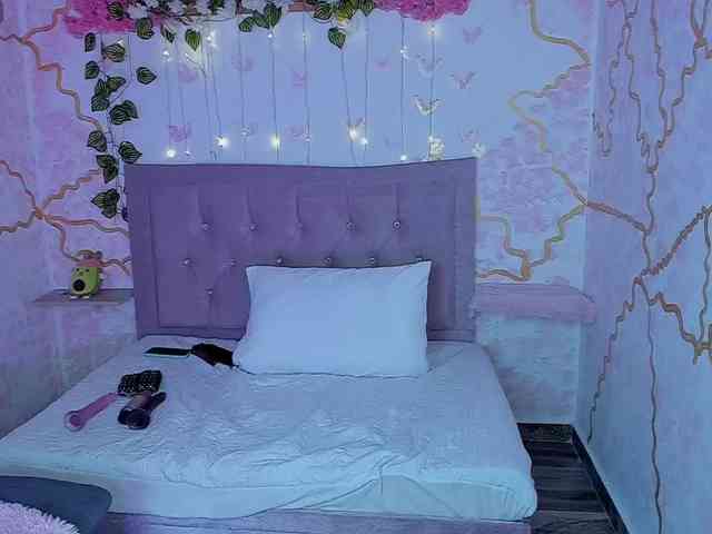 MelodyDhh webcam