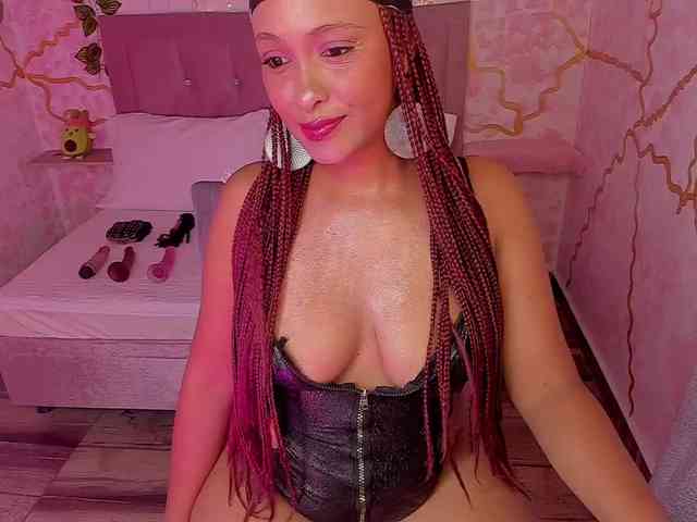 MelodyDhh webcam