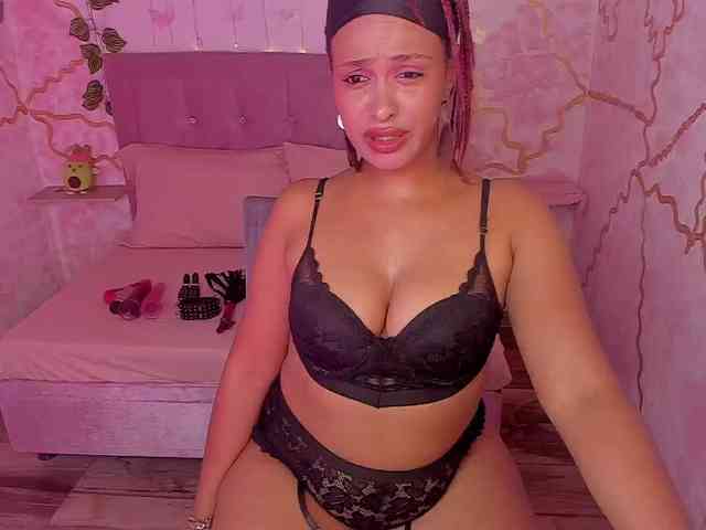 MelodyDhh webcam