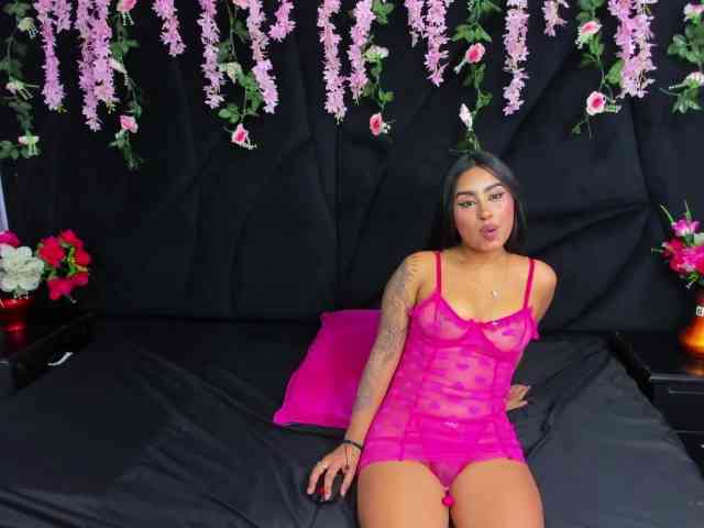 KendraFerreti webcam