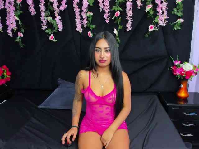 KendraFerreti webcam