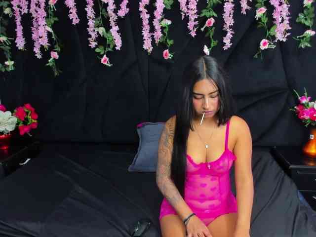 KendraFerreti webcam