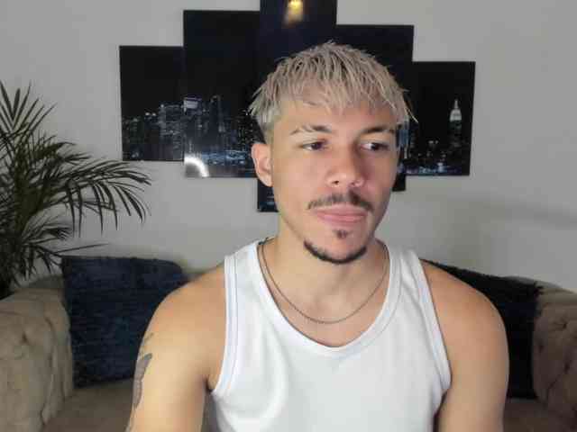 sexyandirdy-pub webcam