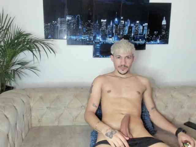 sexyandirdy-pub webcam