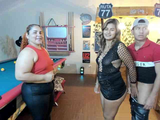 striptease web cam Sexyandirdy-pub