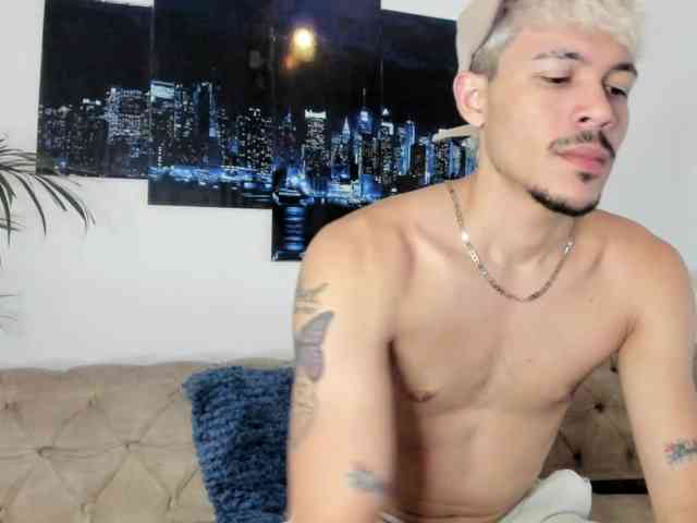 sexyandirdy-pub webcam