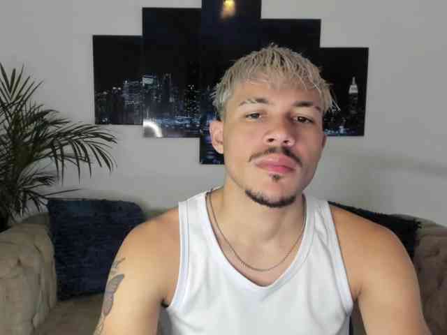 sexyandirdy-pub webcam