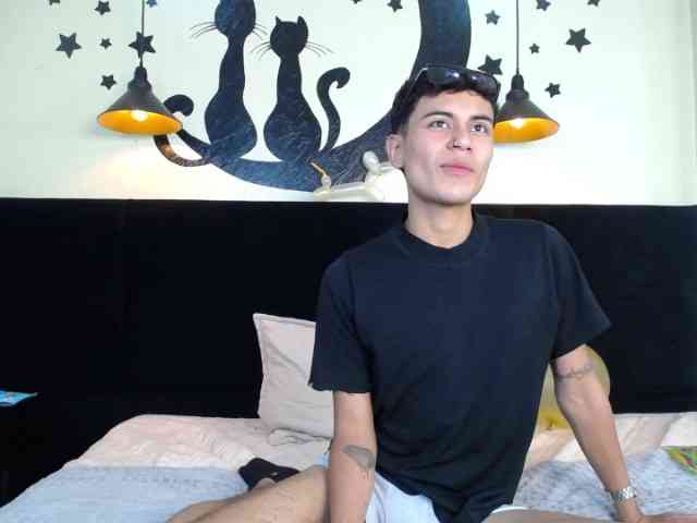DDiamondd Live Webcam on BongaCams