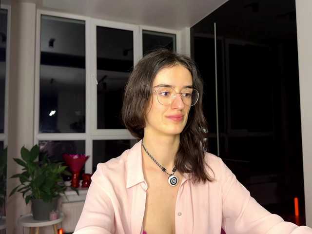 SweetieTati's BongaCams show and profile