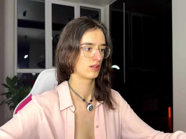 SweetieTati's BongaCams show and profile