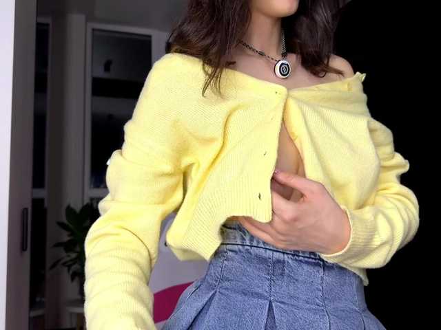 SweetieTati's BongaCams show and profile