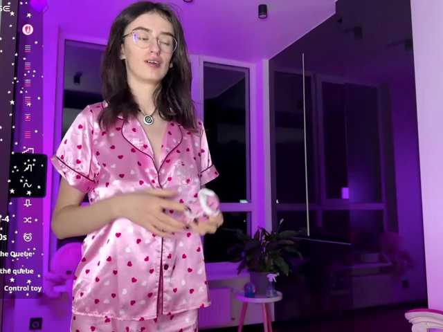 SweetieTati's BongaCams show and profile