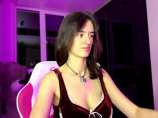 SweetieTati's BongaCams show and profile