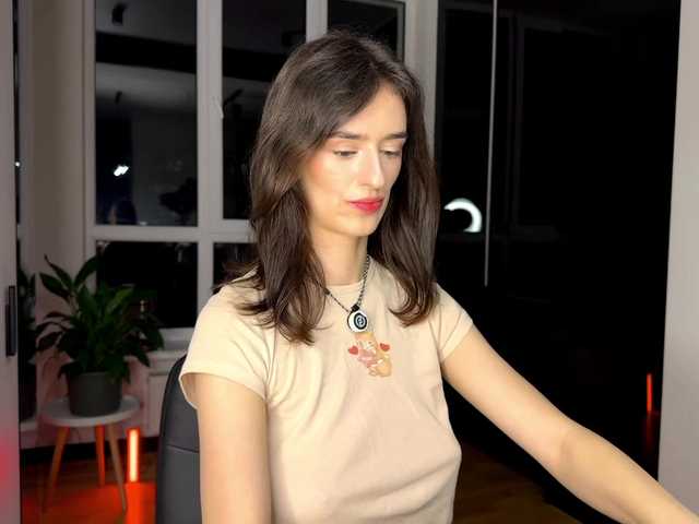 SweetieTati's BongaCams show and profile