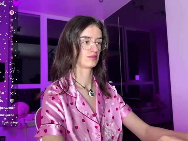 SweetieTati's BongaCams show and profile