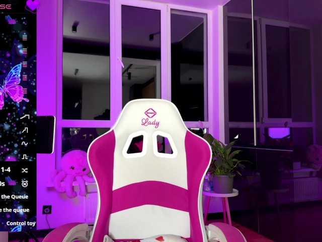 SweetieTati's BongaCams show and profile