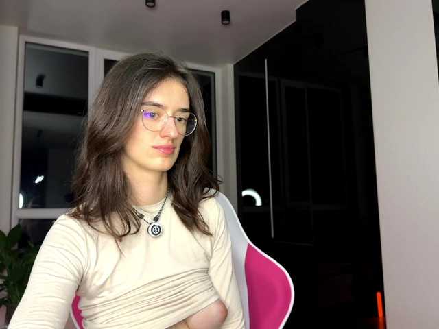 SweetieTati's BongaCams show and profile