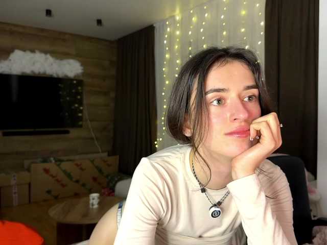 SweetieTati's BongaCams show and profile