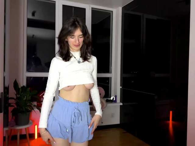 SweetieTati's BongaCams show and profile