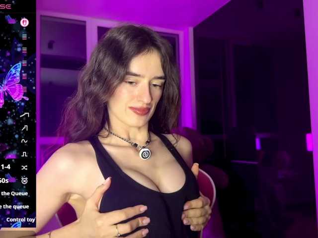 SweetieTati's BongaCams show and profile