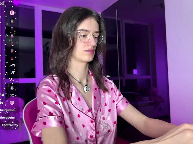 SweetieTati's BongaCams show and profile