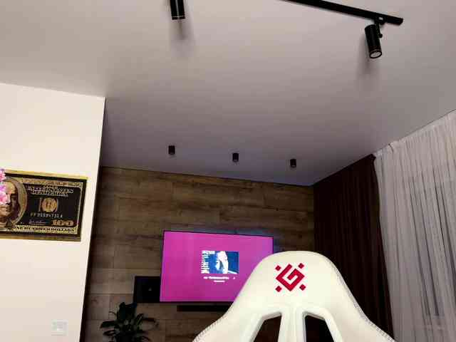 SweetieTati webcam
