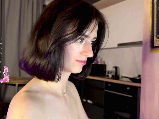 SweetieTati webcam