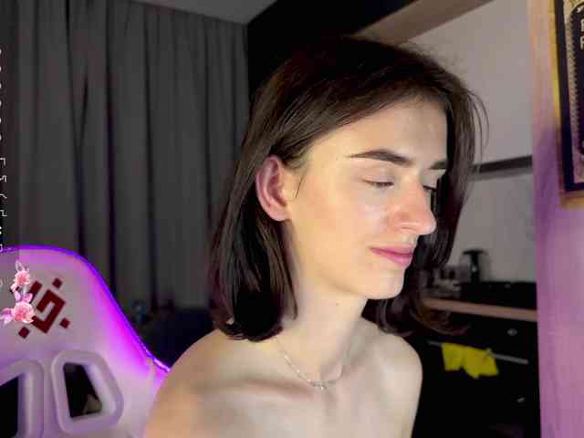 SweetieTati webcam