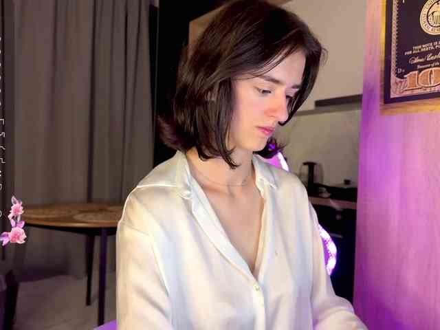 SweetieTati webcam