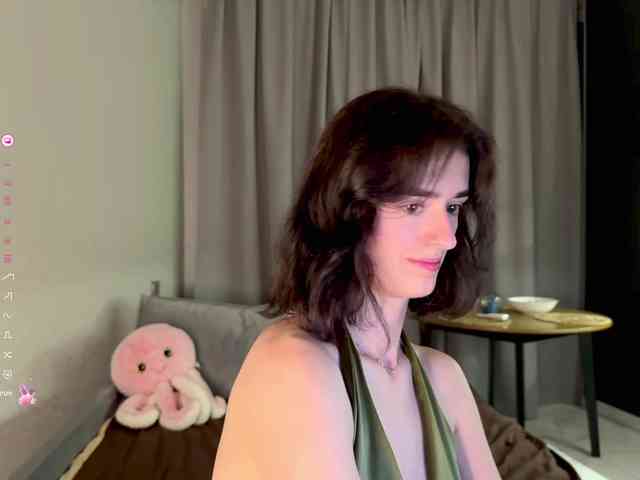 SweetieTati webcam
