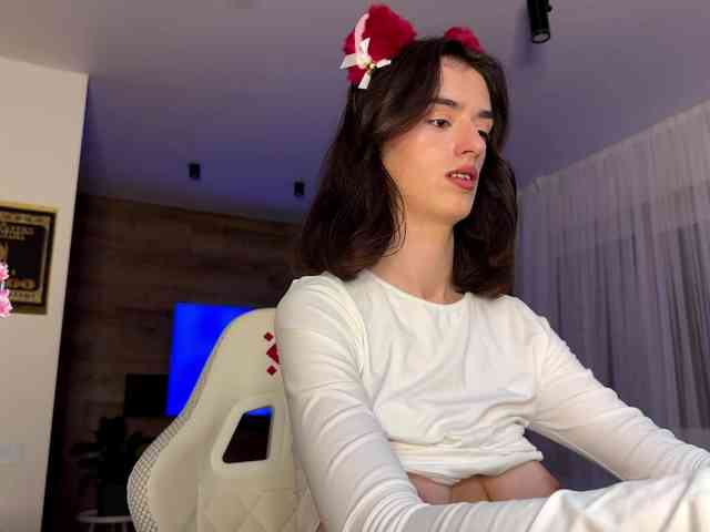 SweetieTati webcam