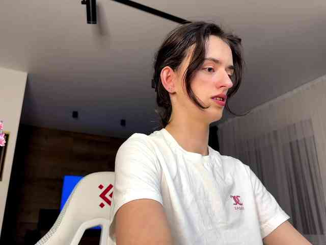 SweetieTati webcam