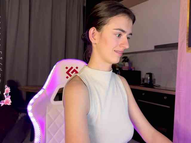 SweetieTati webcam