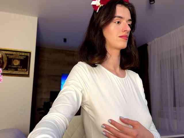 SweetieTati webcam