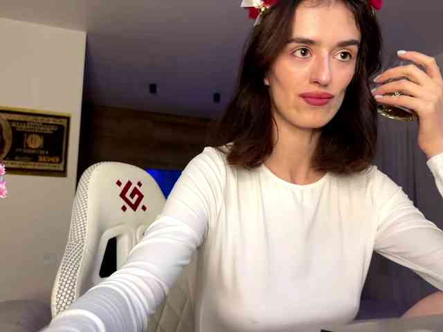 SweetieTati webcam