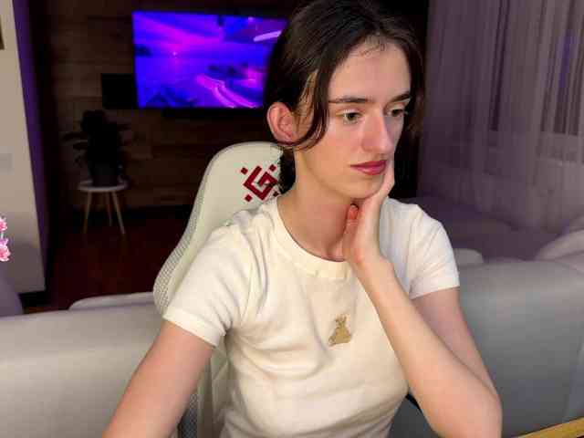 SweetieTati webcam