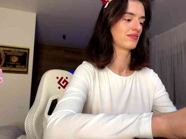 SweetieTati webcam