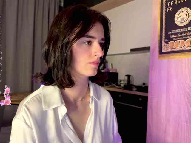 SweetieTati webcam