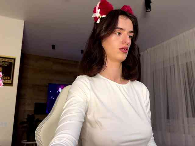 SweetieTati webcam