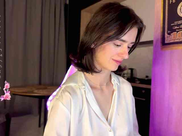 SweetieTati webcam