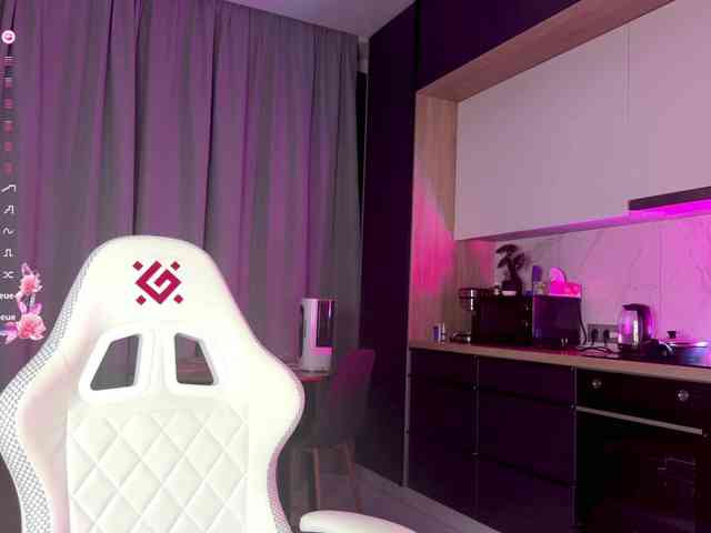 SweetieTati webcam