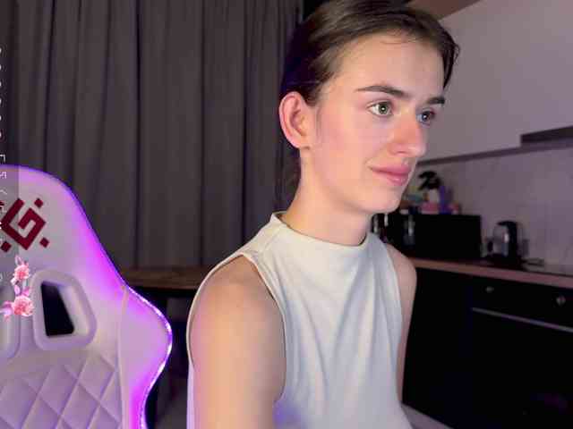SweetieTati webcam