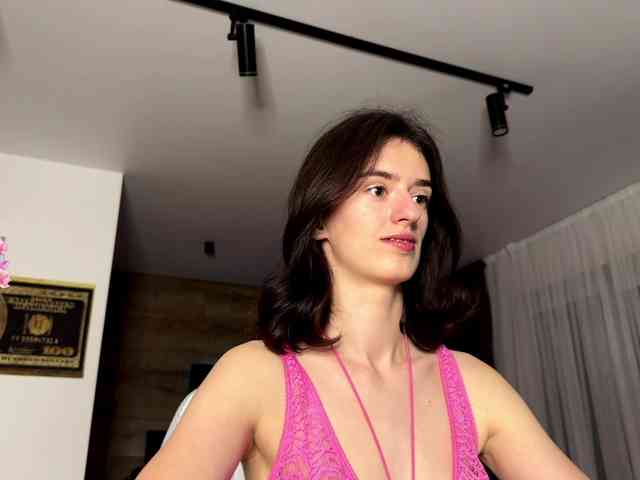 SweetieTati webcam