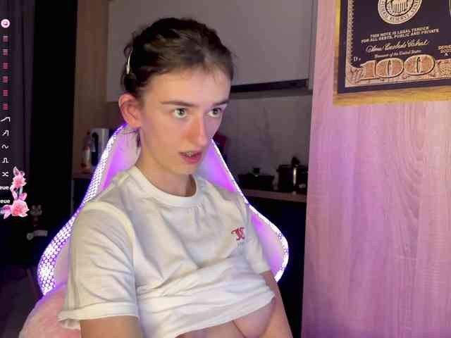 SweetieTati webcam