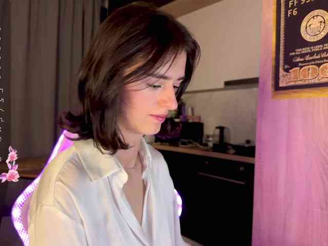 SweetieTati webcam