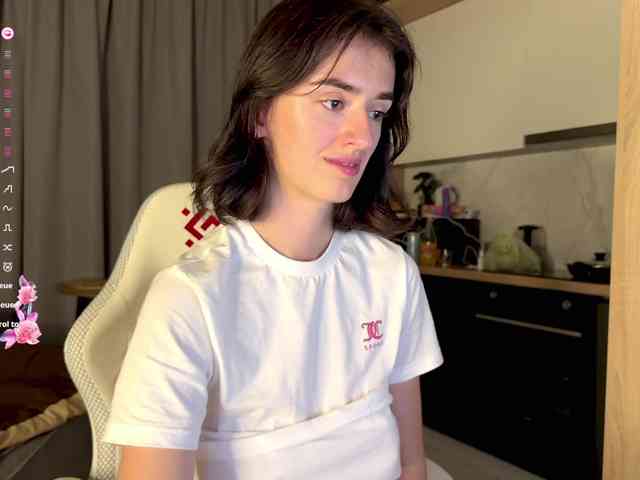 SweetieTati webcam