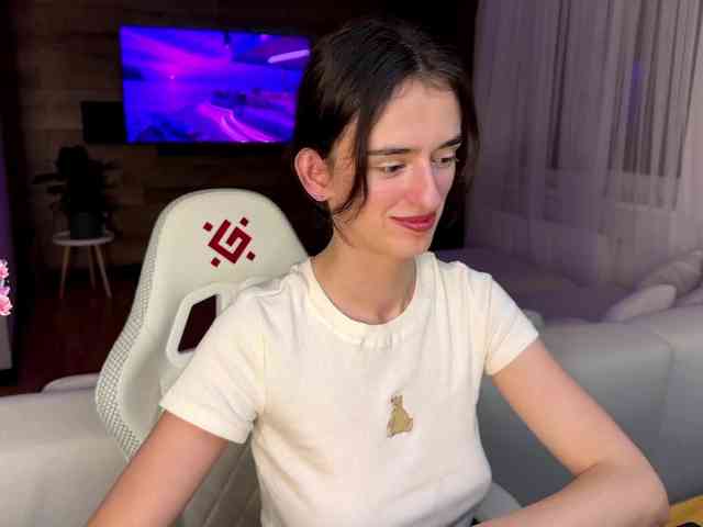SweetieTati webcam