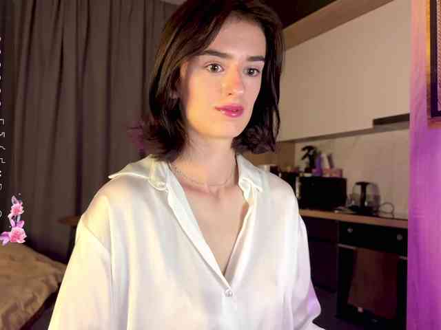 SweetieTati webcam