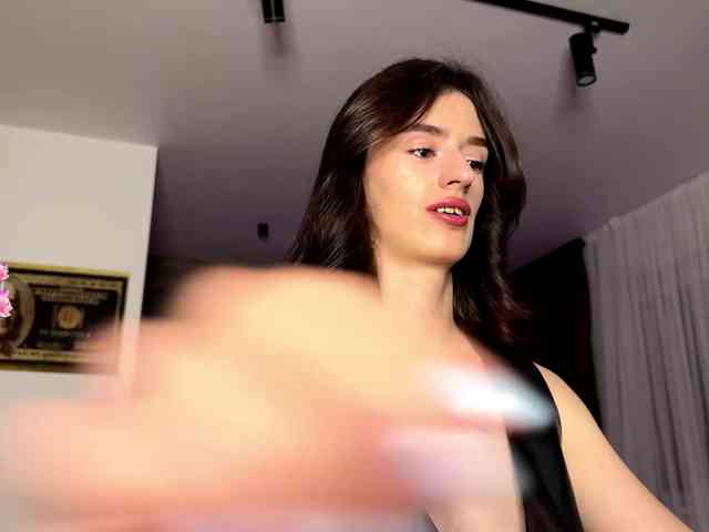 SweetieTati webcam